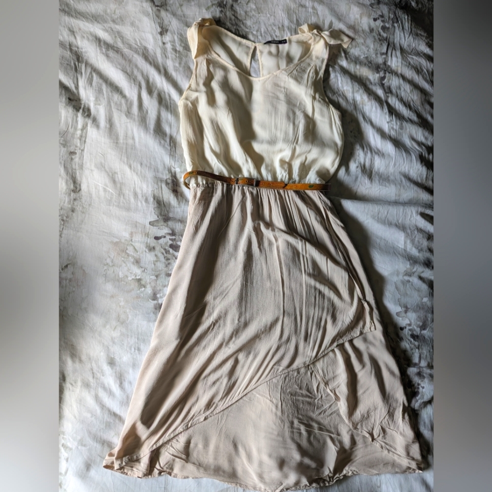 Oasis | Vintage Y2K Cream and Tan High-low Dress